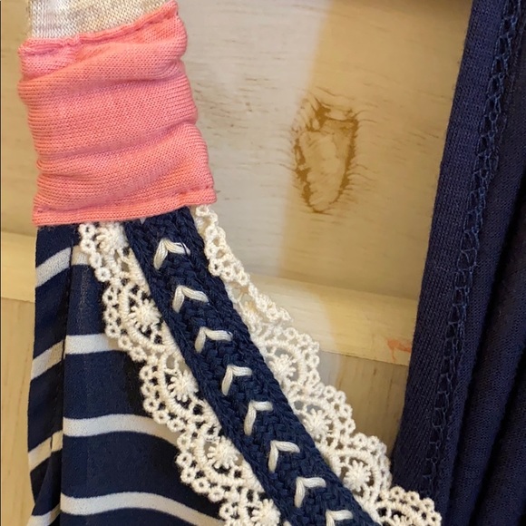 Ladies stripped top - Picture 3 of 3